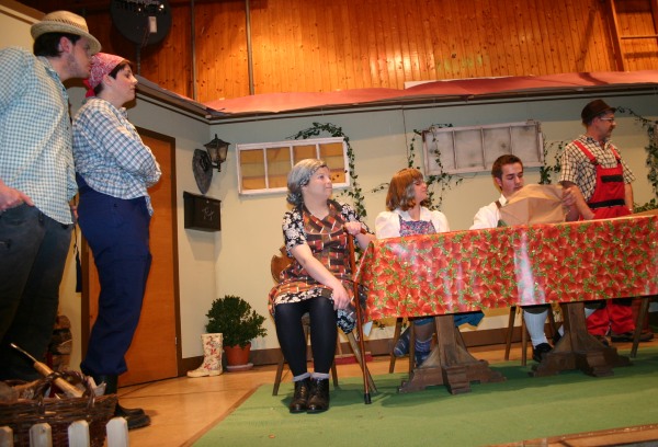 tkhe-theater2010b