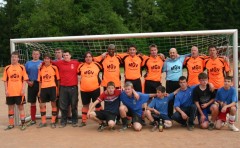 Sieger (orange Shirts) MGV Ehrsberg und 2er Jugendfeuerwehr